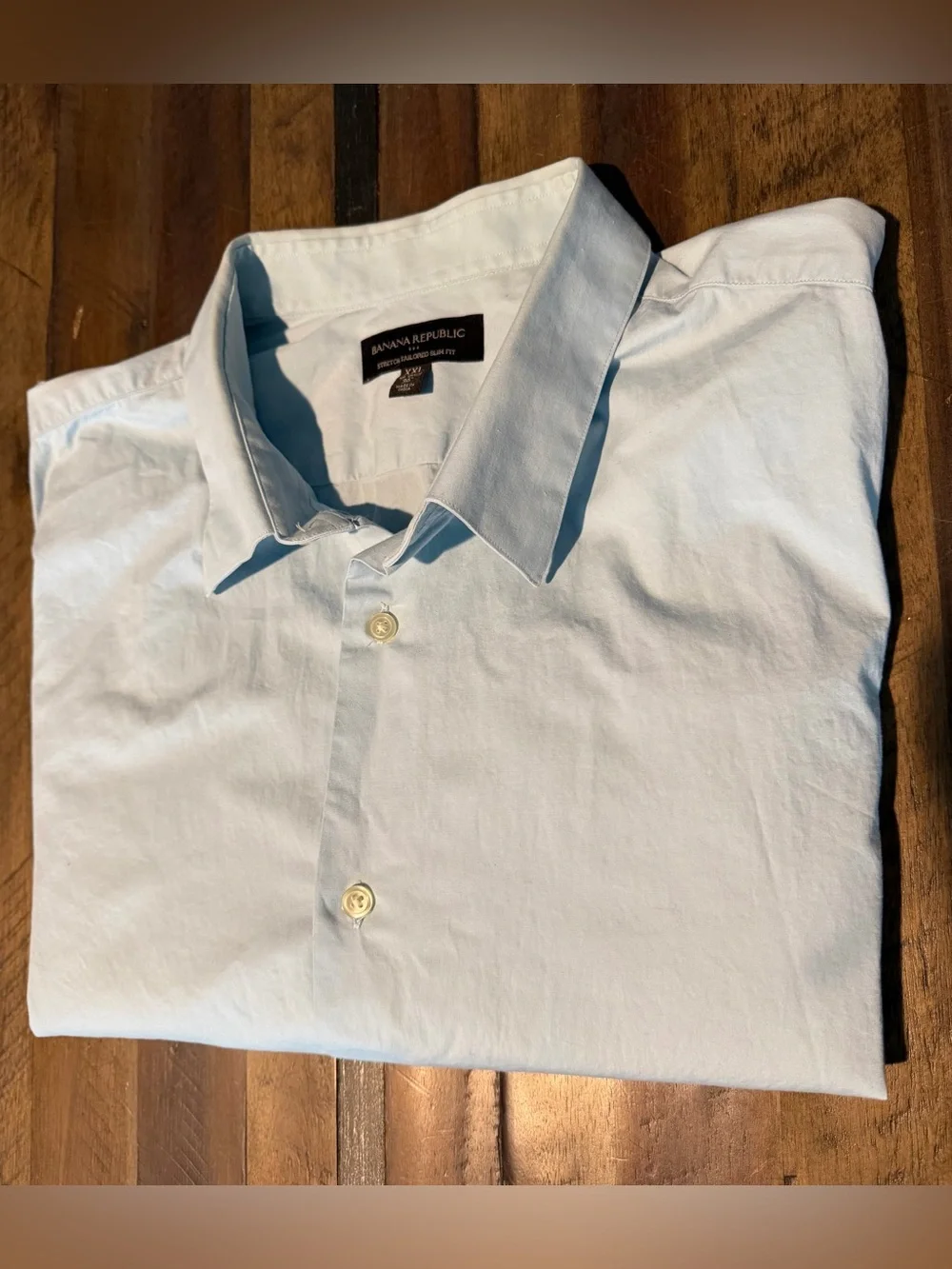 Banana Republic Men's Pale Blue Dress Shirt - Point Collar Button-Up